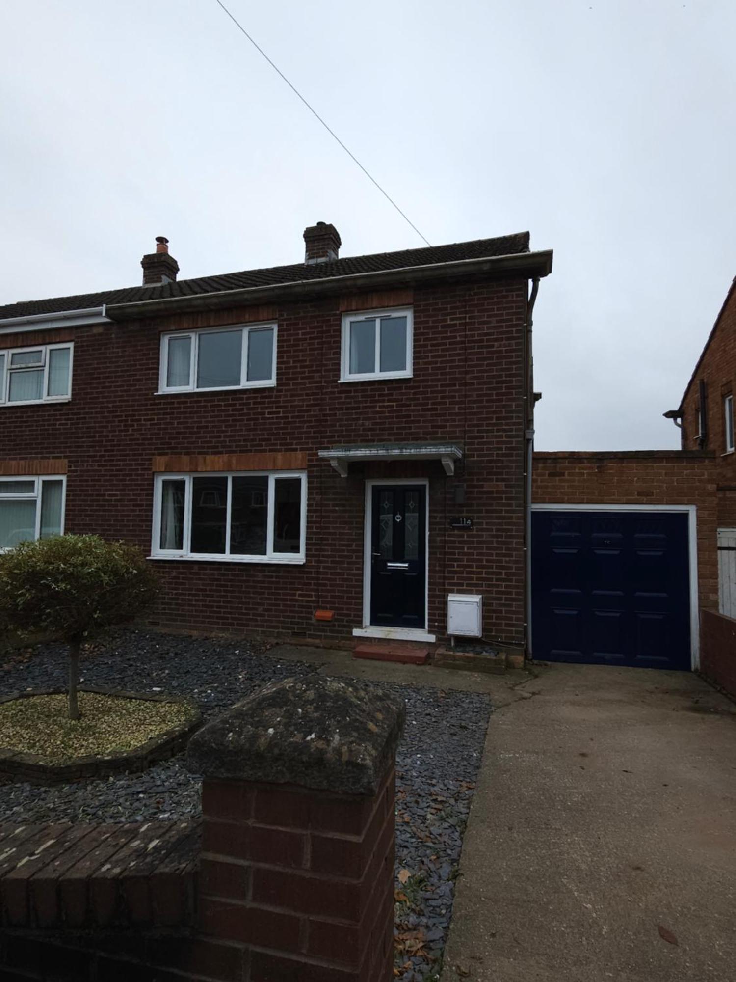 Modern 3 Bedroom Property With Free Driveway Parking By Shire Stays Shrewsbury Exterior foto